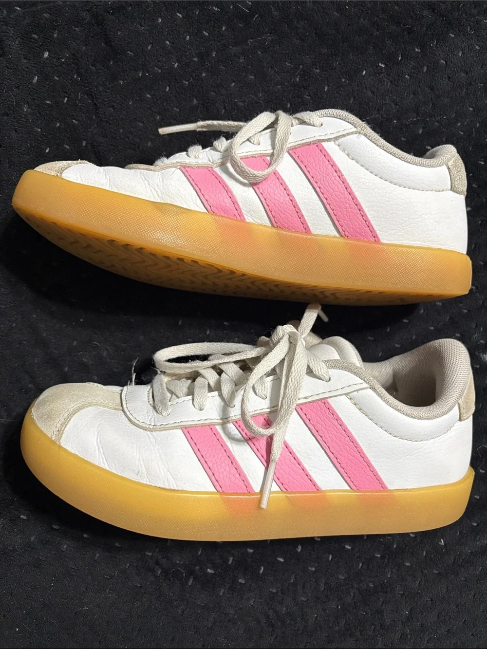 adidas Kids White Pink Sneakers with Gum Sole. Girls Size 2. Style vl court 3.0